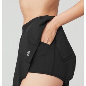 Alo Yoga Varsity Pleated Skirt Bleck Skort Womens LM